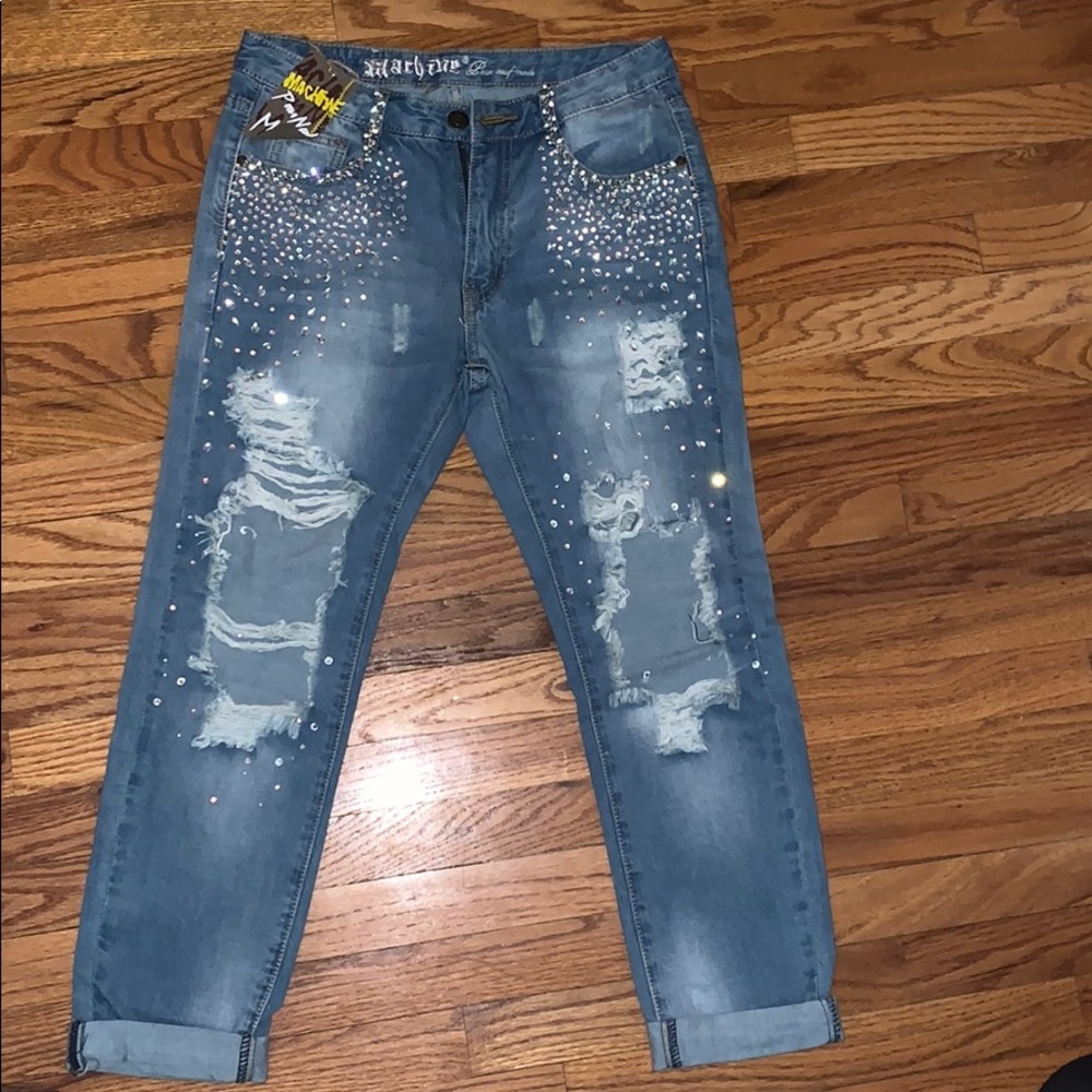 Beautiful Bedazzled ripped jeans